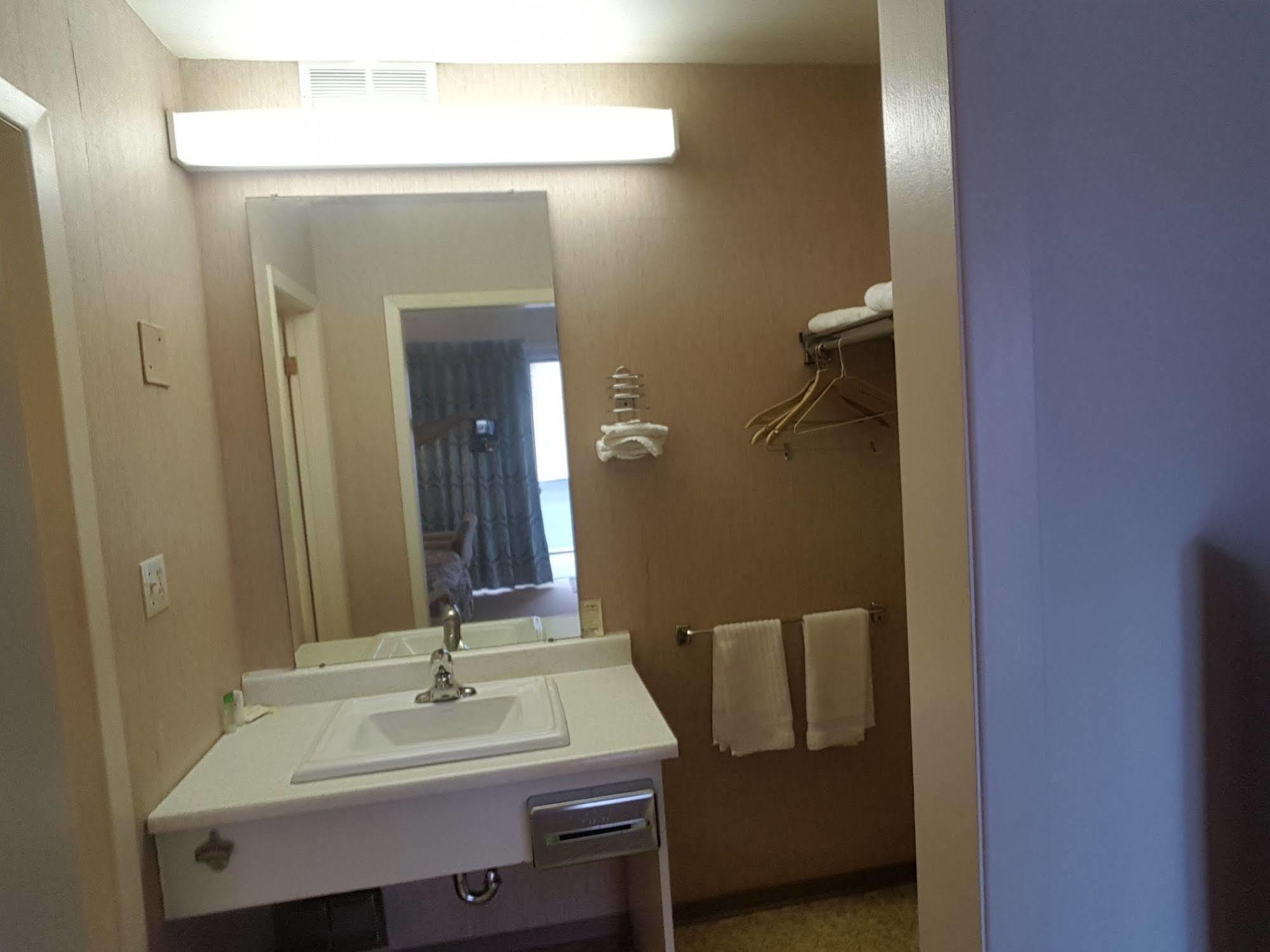 Town'N Country Motor Inn Leamington Exteriör bild